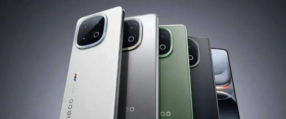 iQOO现身游戏直播，15系列新机整装待发