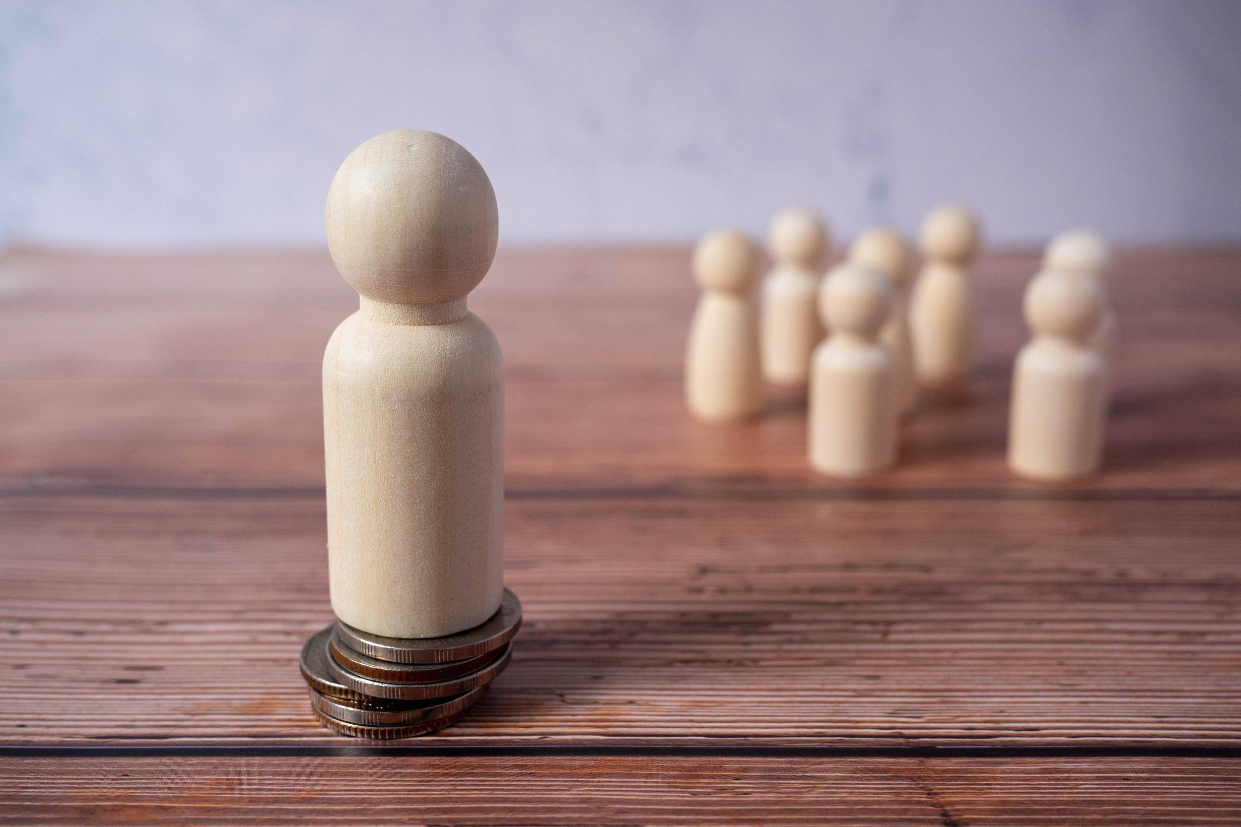 鲸观察｜券商首席知识变现“花样多”：转战知识星球一周进账数百万、签约MCN财经博主“出道”吃流量饭